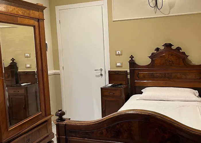 Gli Alloggi De Il Piccolo Borgo 4* Καστέλ Ματζιόρε