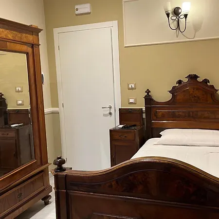 Gli Alloggi De Il Piccolo Borgo 4* Castel Maggiore