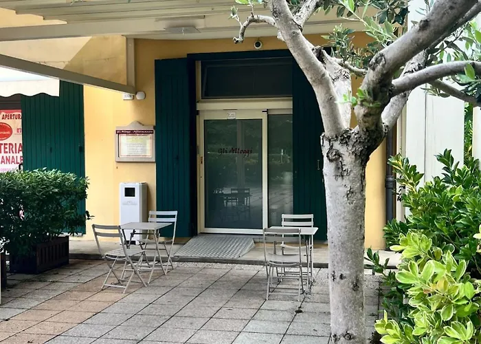 Gli Alloggi De Il Piccolo Borgo Кастел Маджиоре