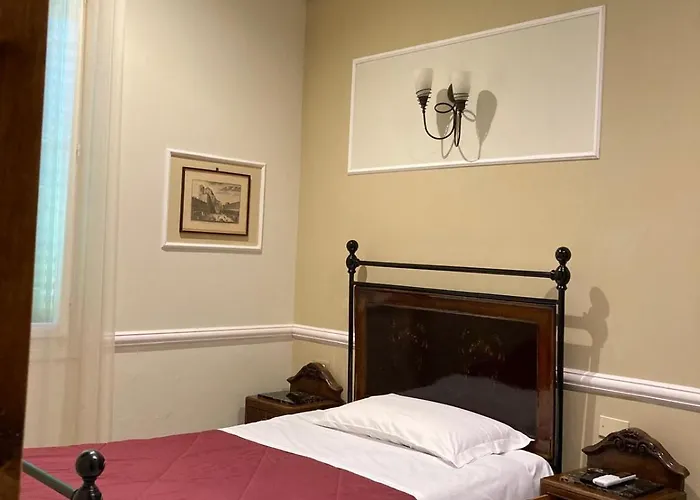 Gli Alloggi De Il Piccolo Borgo 카스텔마조레