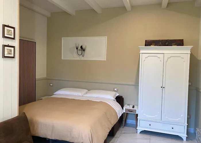 Gli Alloggi De Il Piccolo Borgo Гостевой дом 4*